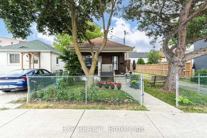 5 Laxis Avenue
