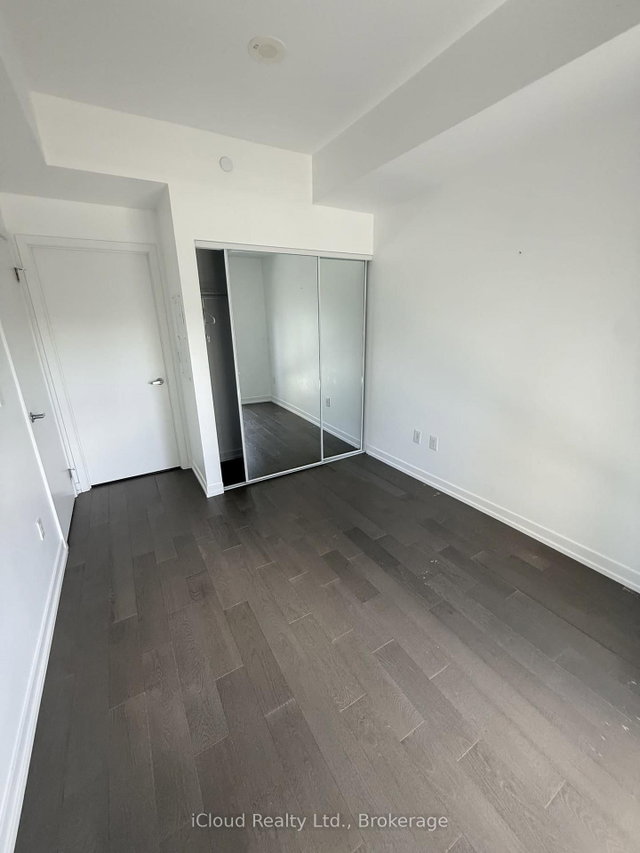 621 - 2520 Eglinton Avenue W