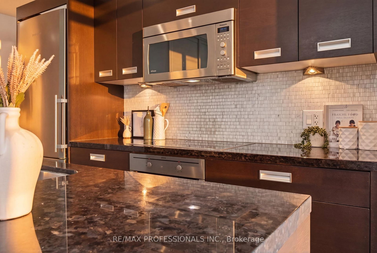 90 Park Lawn Road • #1910 • Toronto, ON photo 13