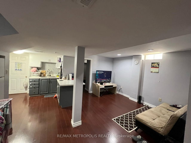 Bsmt - 5884 Chorley Place