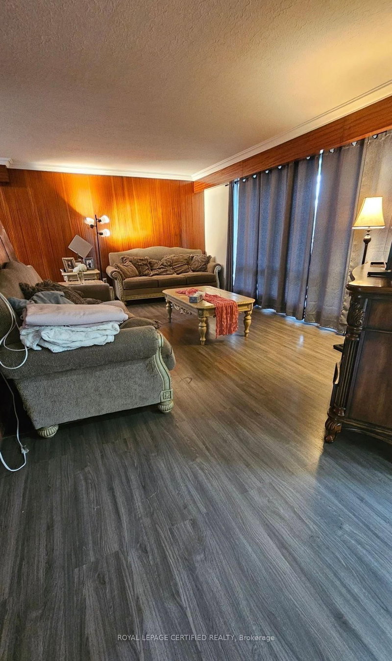 1373 Hixon Oakville,ON L6L 1R9 — Photo 4