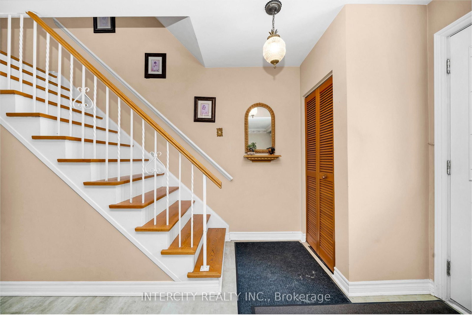 48 Goldsboro Road • Toronto, ON photo 19