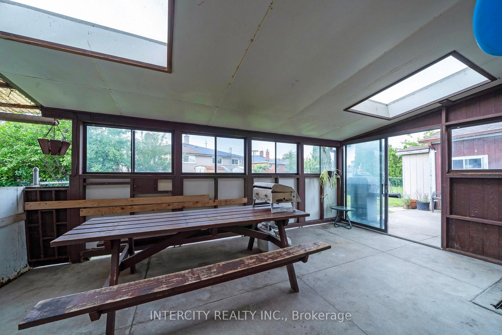 48 Goldsboro Road • Toronto, ON photo 32