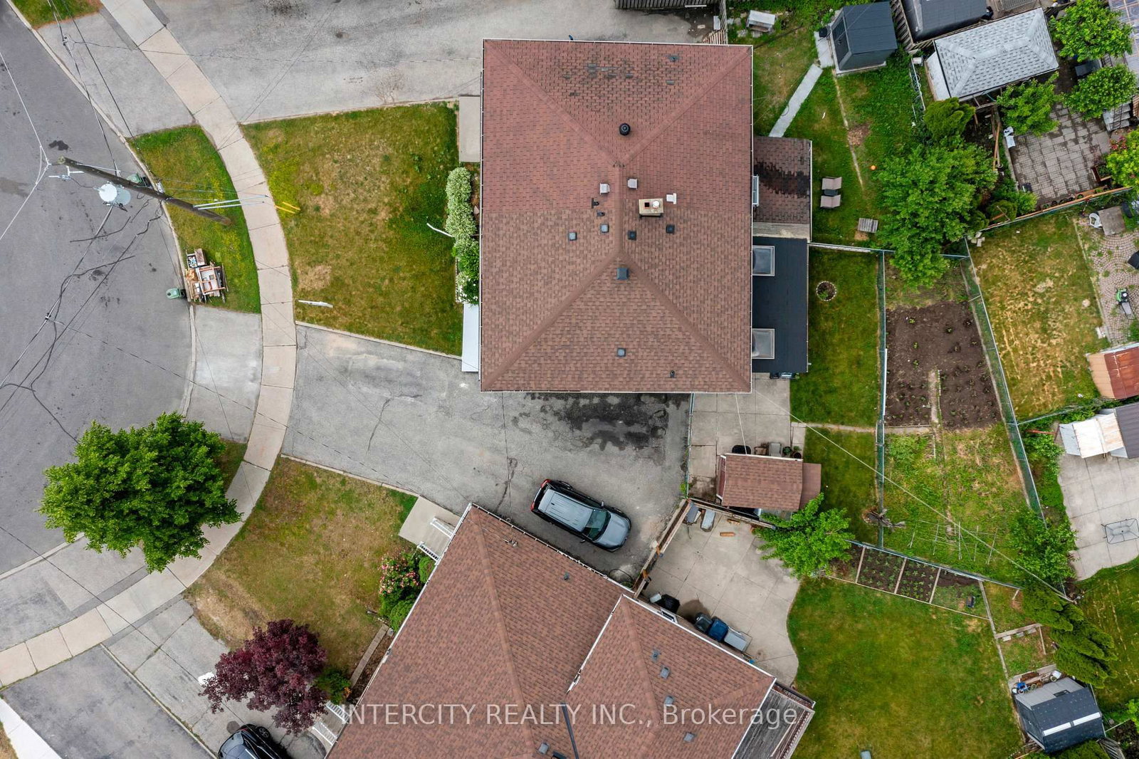 48 Goldsboro Road • Toronto, ON photo 34