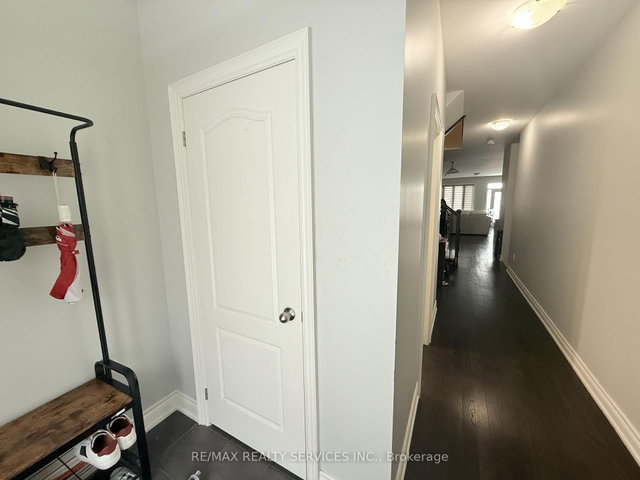 29 Lady Evelyn Crescent