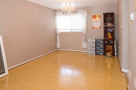 3310 Greenbelt Cres, Mississauga, L5N5X1 | Image 3