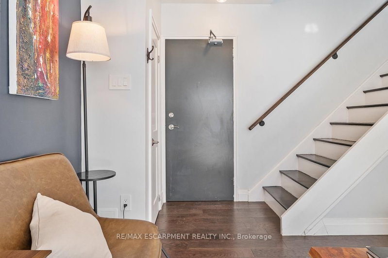 5 - 469 Claridge Road