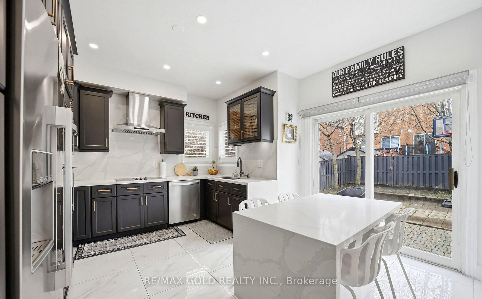 733 Novo Star Drive • Mississauga, ON photo 8