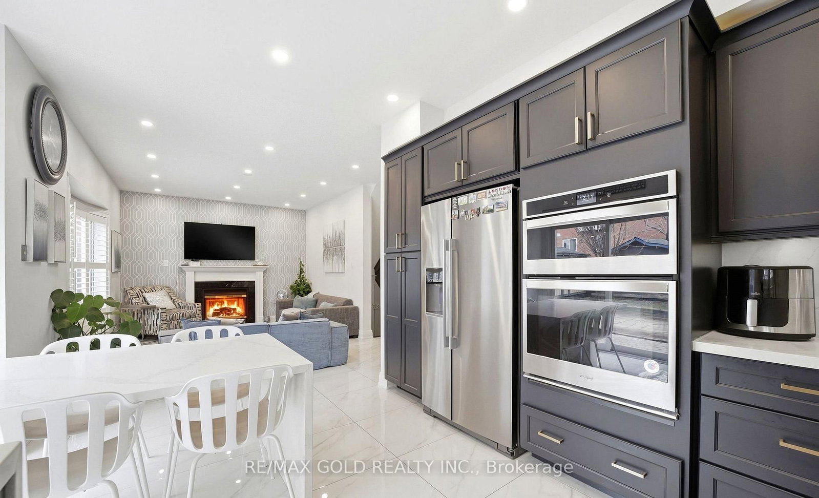 733 Novo Star Drive • Mississauga, ON photo 9