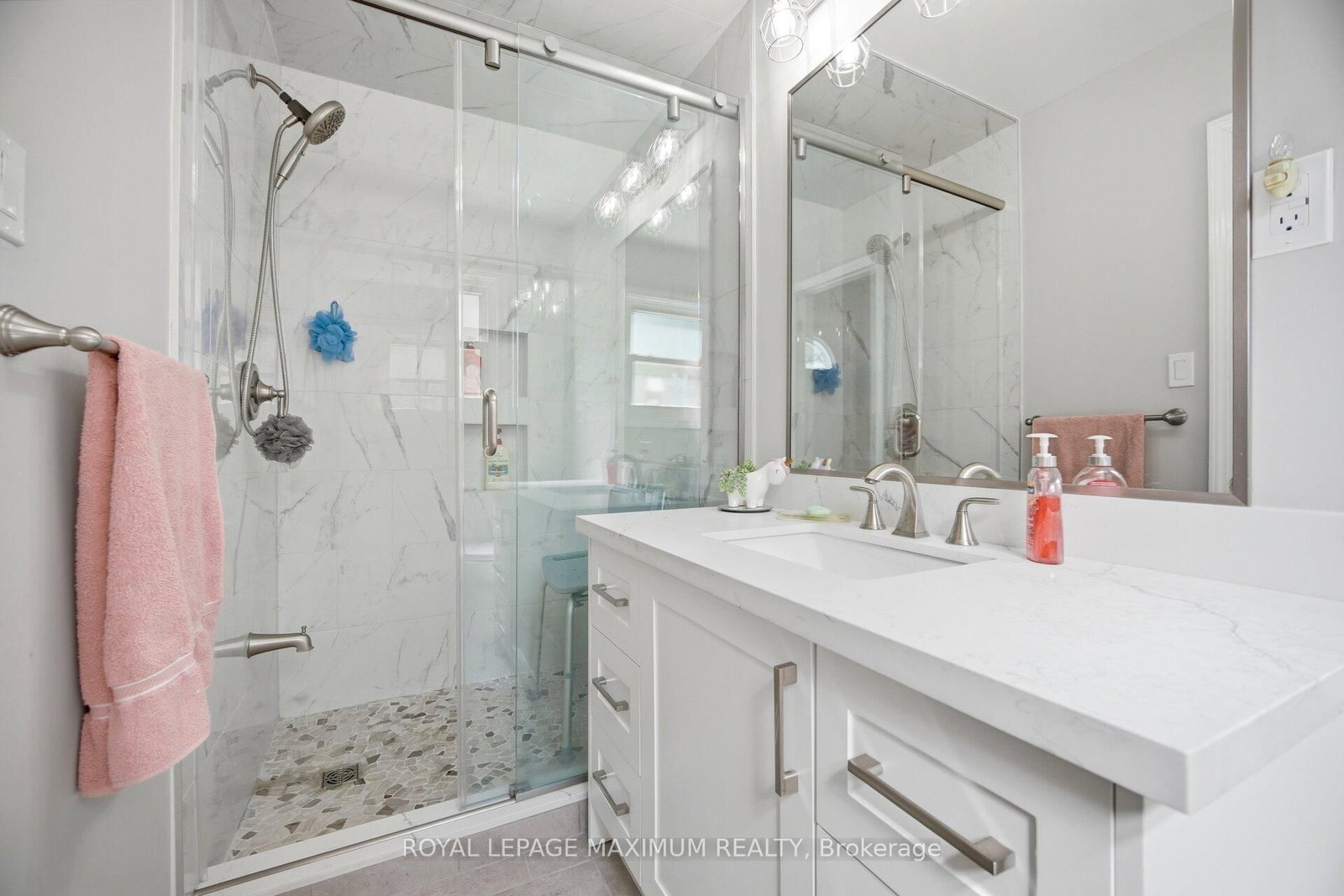 255 John Street • Toronto, ON photo 24