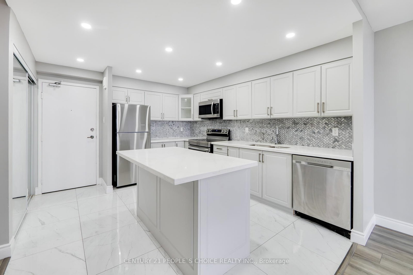 40 Panorama Court • #910 • Toronto, ON photo 16