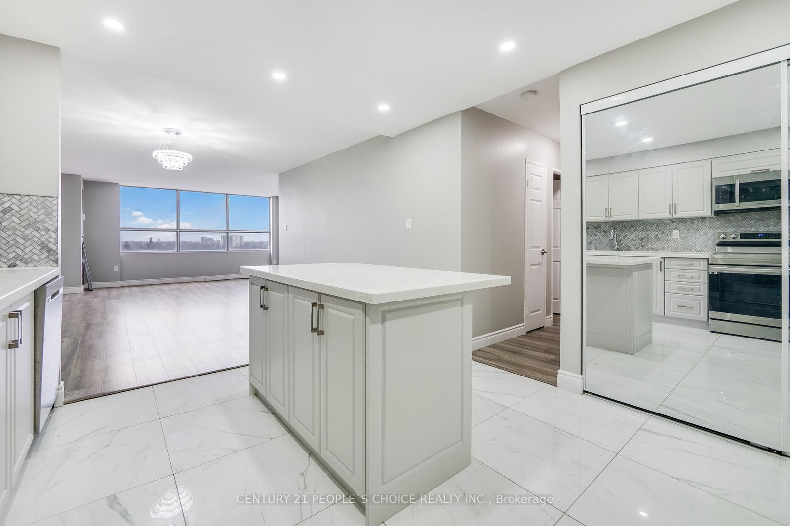 40 Panorama Court • #910 • Toronto, ON photo 20