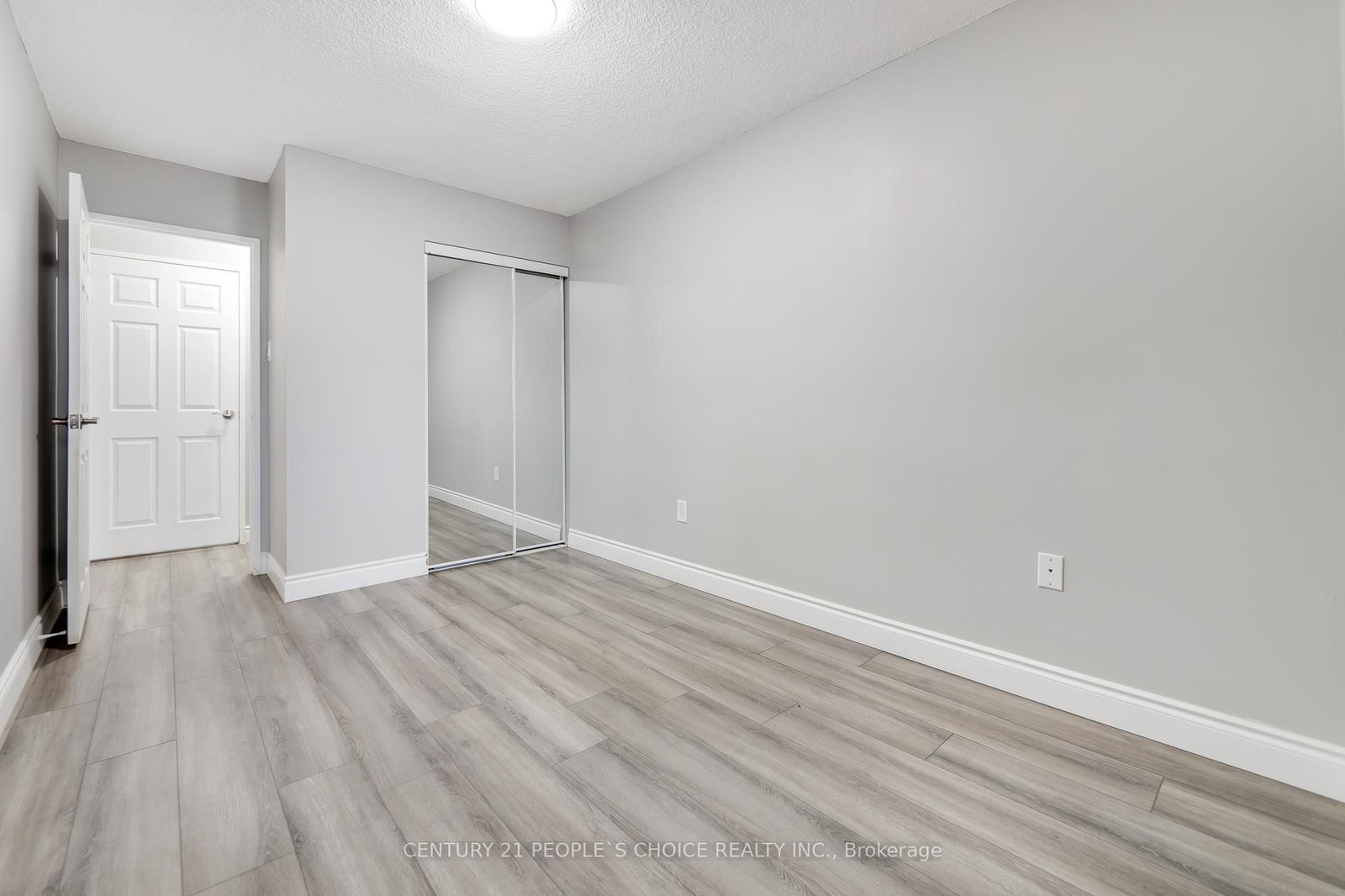 40 Panorama Court • #910 • Toronto, ON photo 32