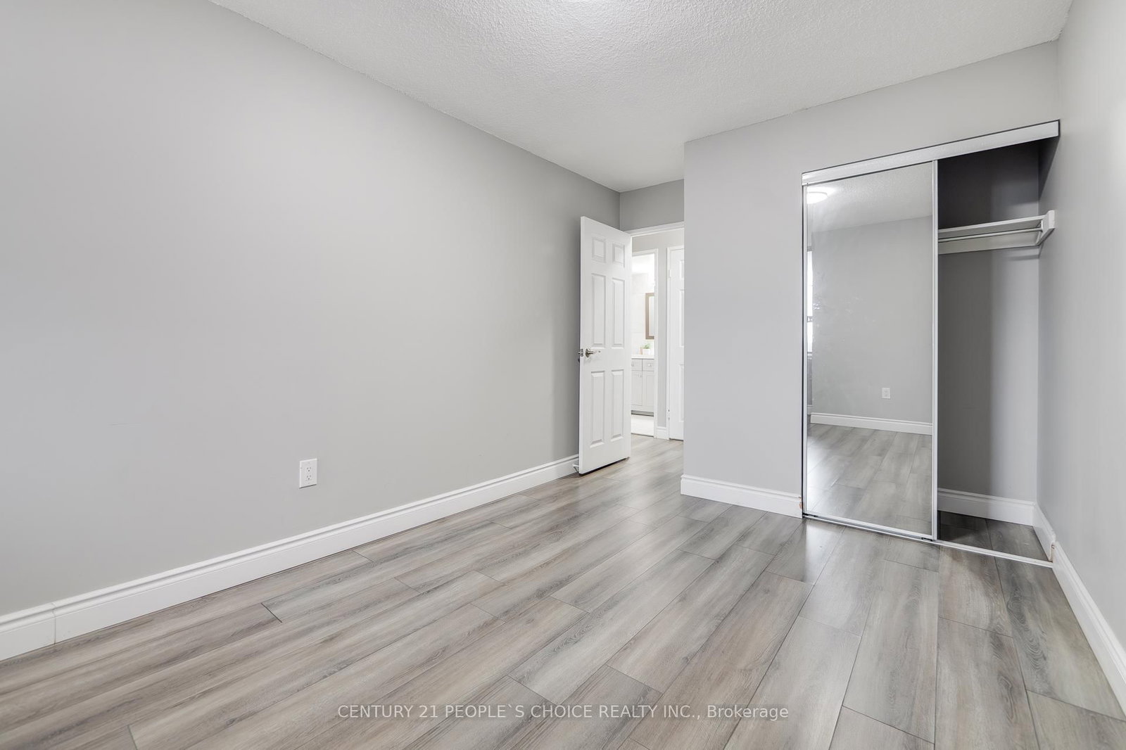 40 Panorama Court • #910 • Toronto, ON photo 33