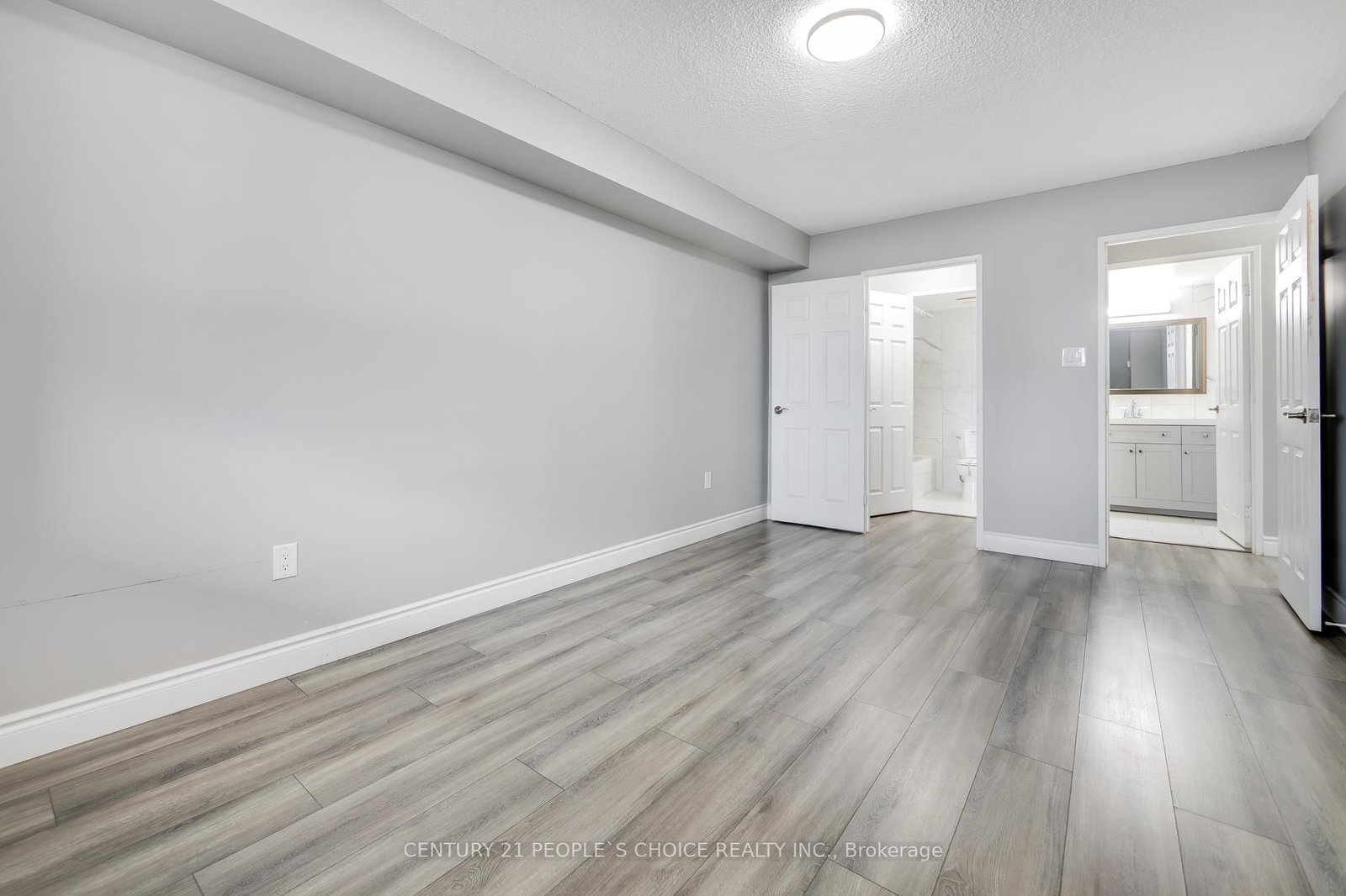40 Panorama Court • #910 • Toronto, ON photo 35