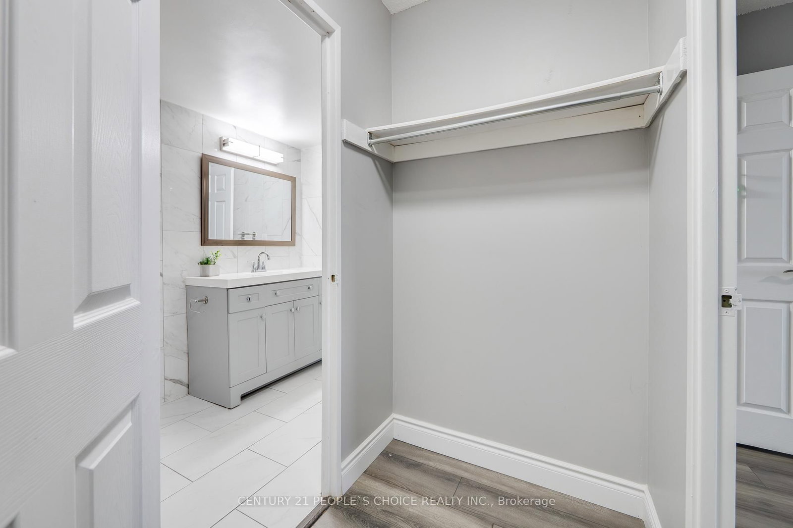 40 Panorama Court • #910 • Toronto, ON photo 38