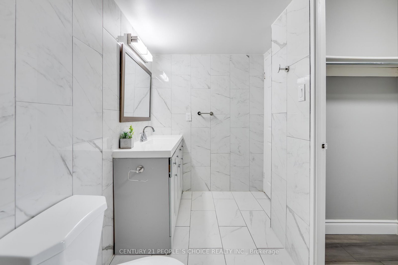 40 Panorama Court • #910 • Toronto, ON photo 40