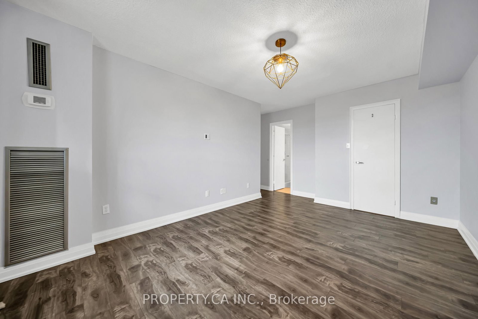 1535 E Lakeshore Road • #305 • Mississauga, ON photo 21