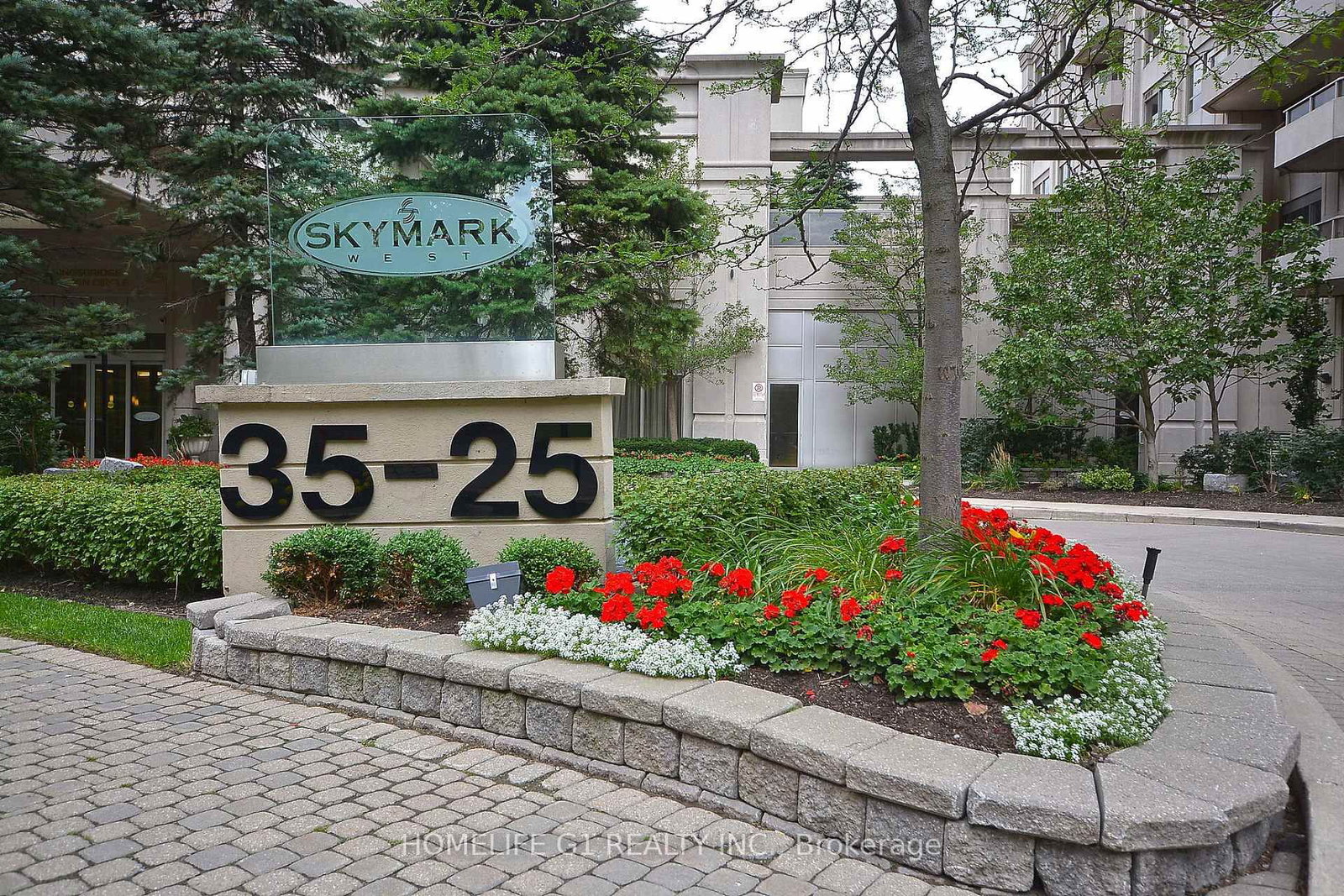35 Kingsbridge Garden • #3202 • Mississauga, ON photo 1