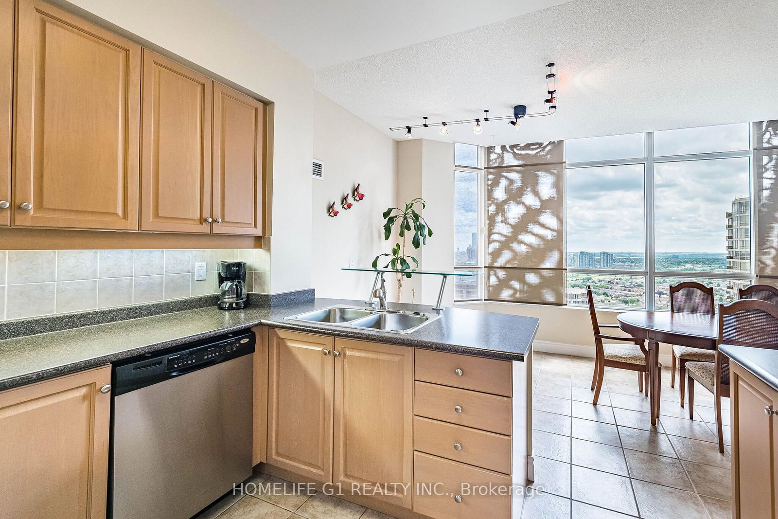 35 Kingsbridge Garden • #3202 • Mississauga, ON photo 14