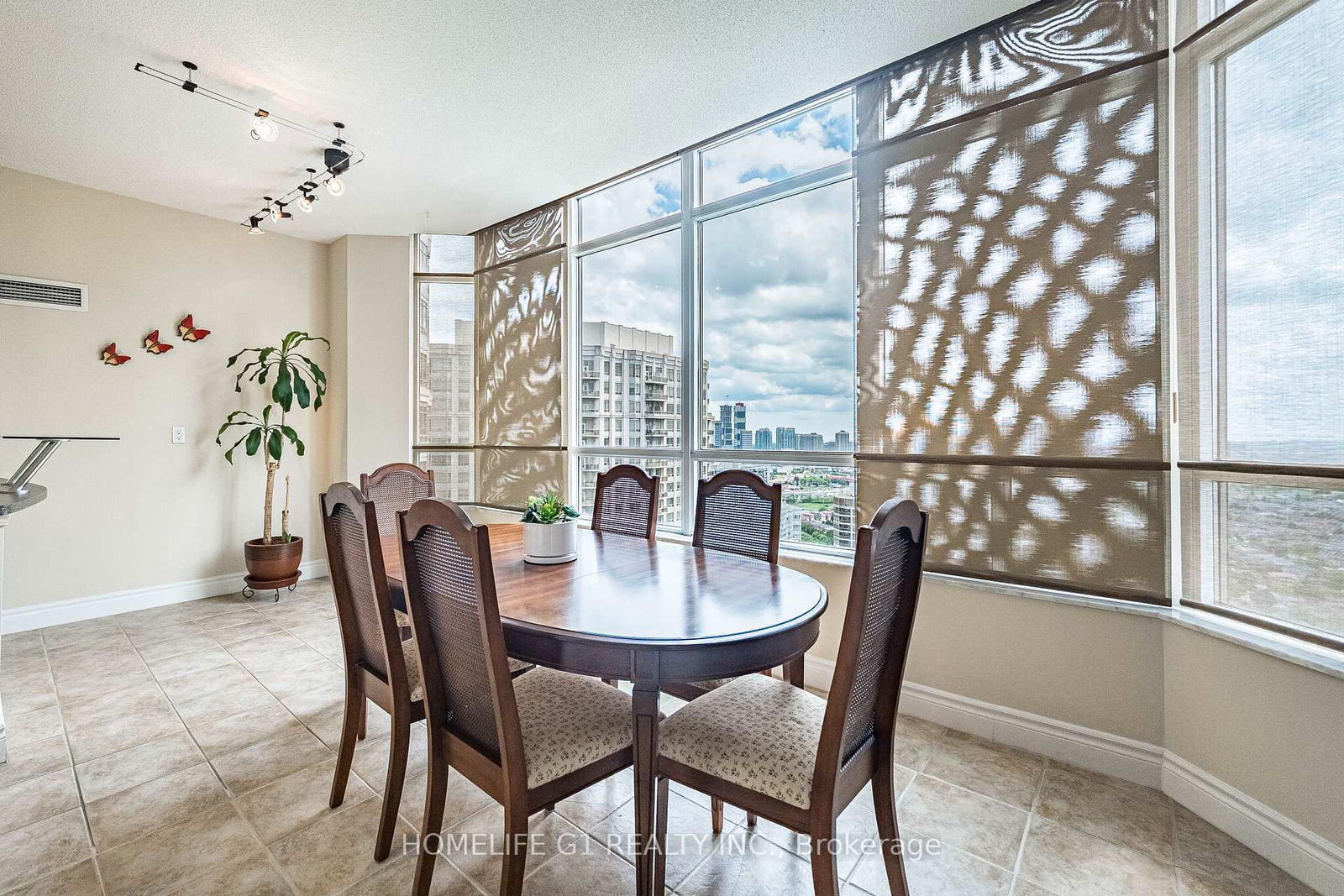 35 Kingsbridge Garden • #3202 • Mississauga, ON photo 16