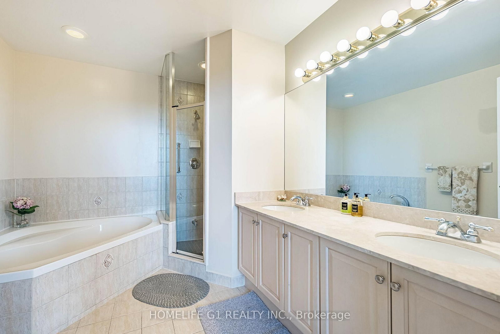 35 Kingsbridge Garden • #3202 • Mississauga, ON photo 25