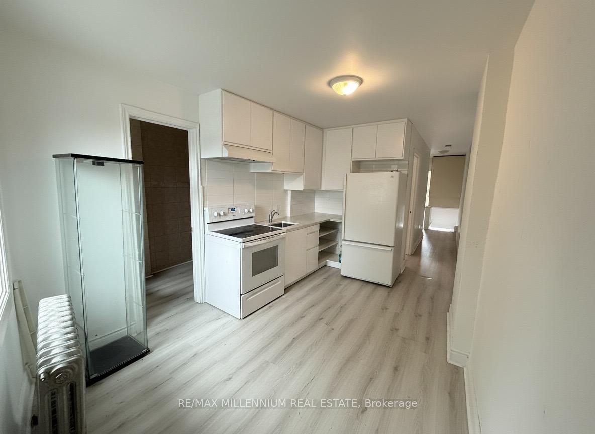 Upper Level-520 Rogers Road, Toronto, ON