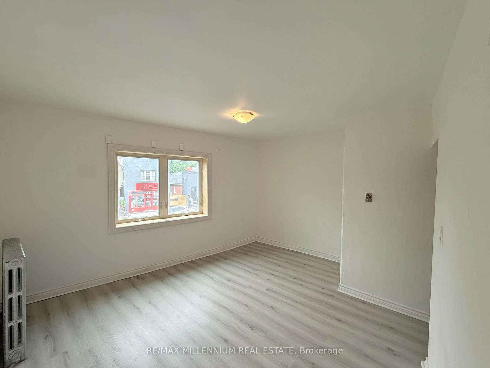 Upper Level-520 Rogers Road, Toronto, ON, photo 2