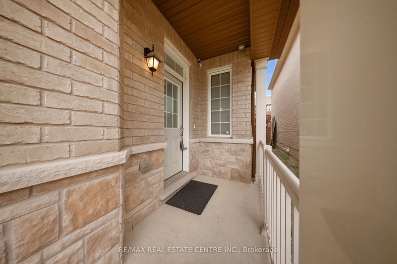 389 Cedar Hedge Milton,ON L9T 8Y4 — Photo 2