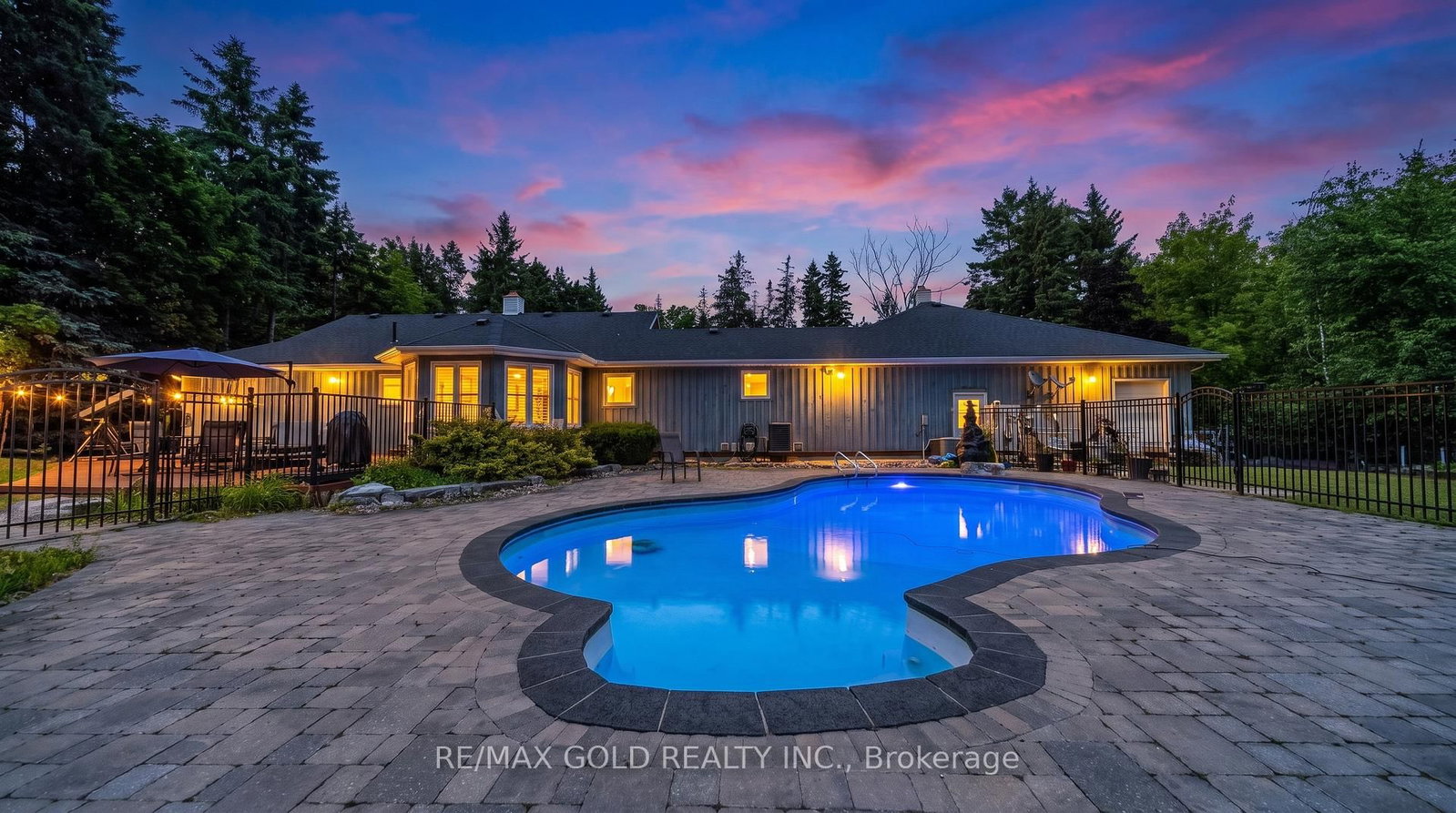 15252 Chinguacousy Road • Caledon, ON photo 36
