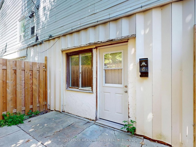 6 - 12 Wesleyan Street