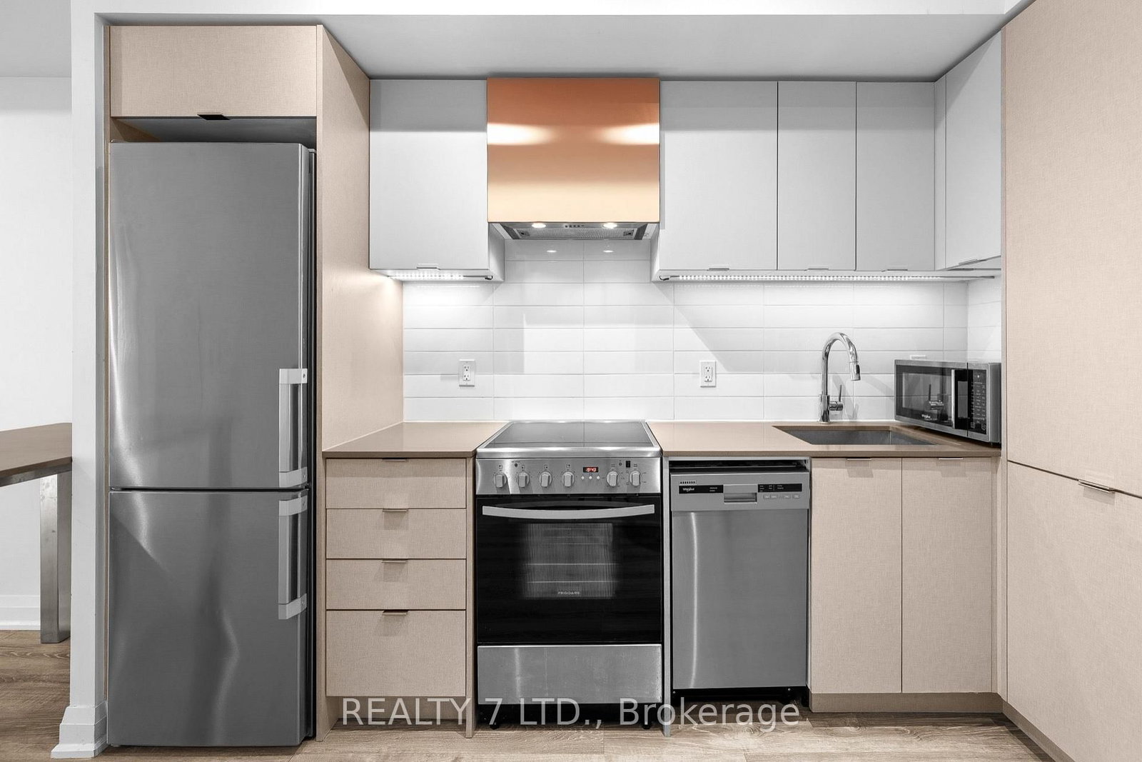 26 Gibbs Road • #1033 • Toronto, ON photo 12