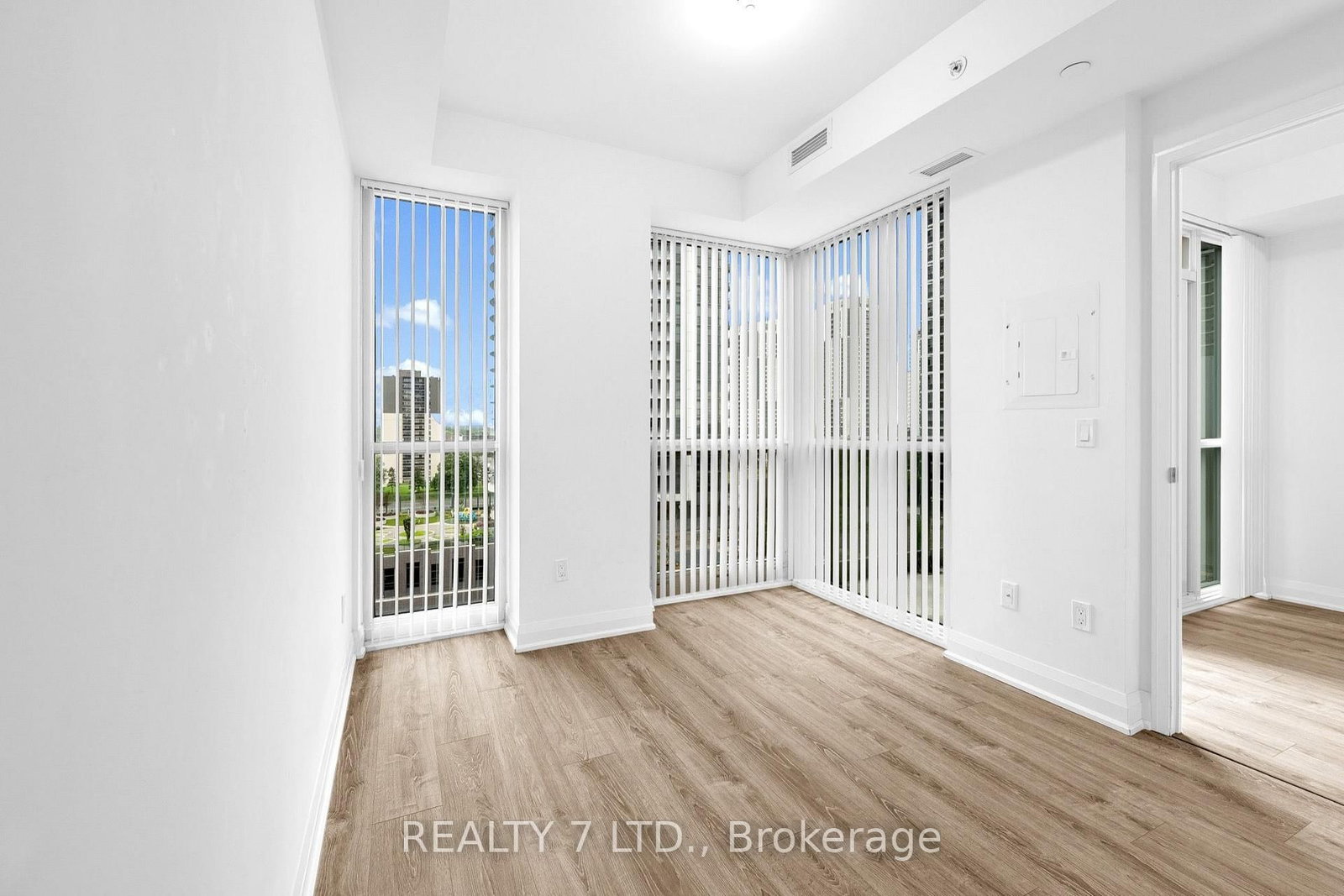 26 Gibbs Road • #1033 • Toronto, ON photo 28