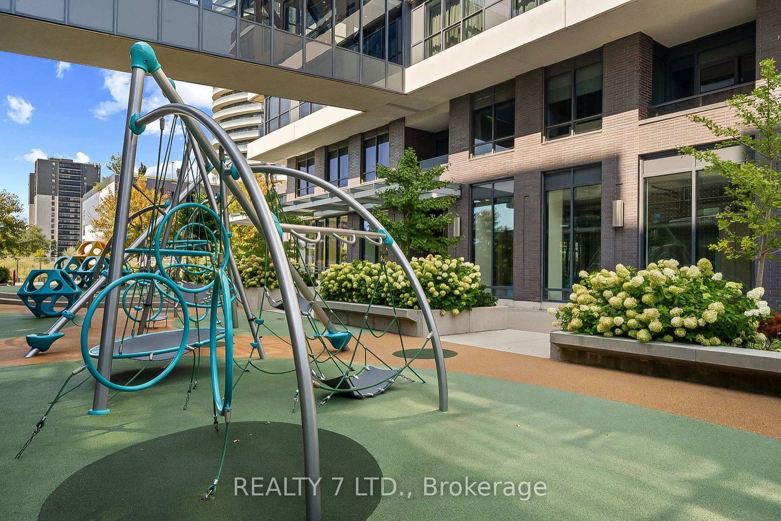 26 Gibbs Road • #1033 • Toronto, ON photo 49