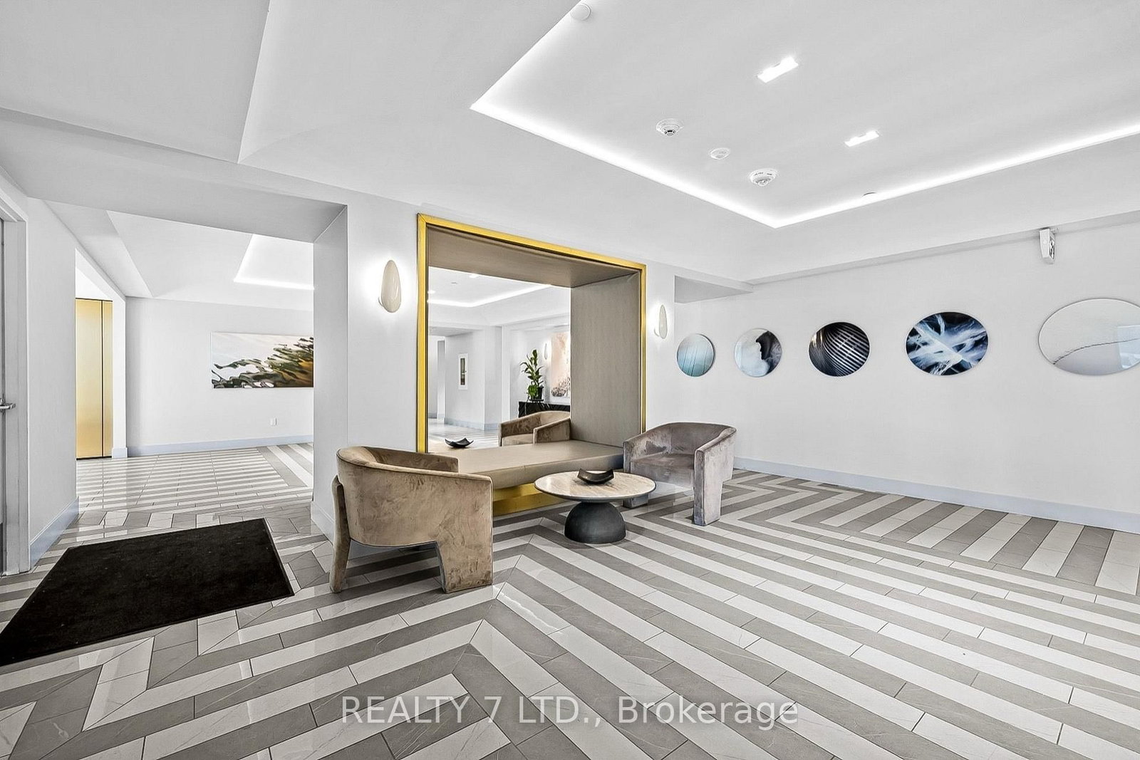 26 Gibbs Road • #1033 • Toronto, ON photo 6