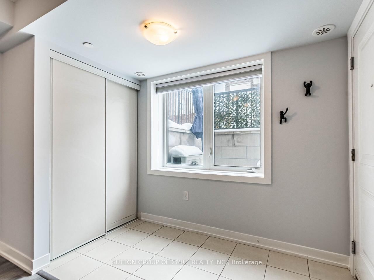 6 Drummond Street, Unit 301