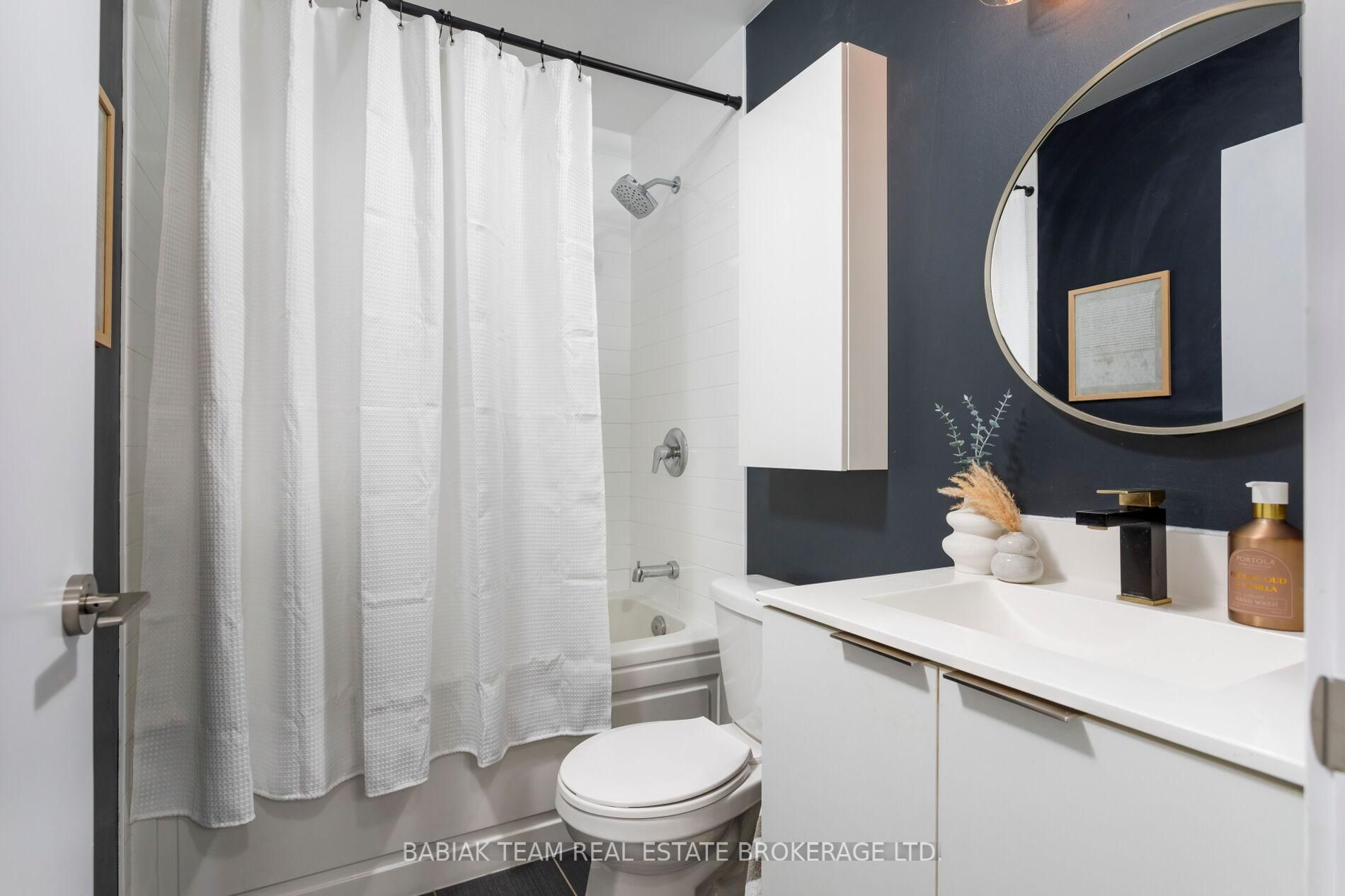 30 Shore Breeze Drive, Unit 1712