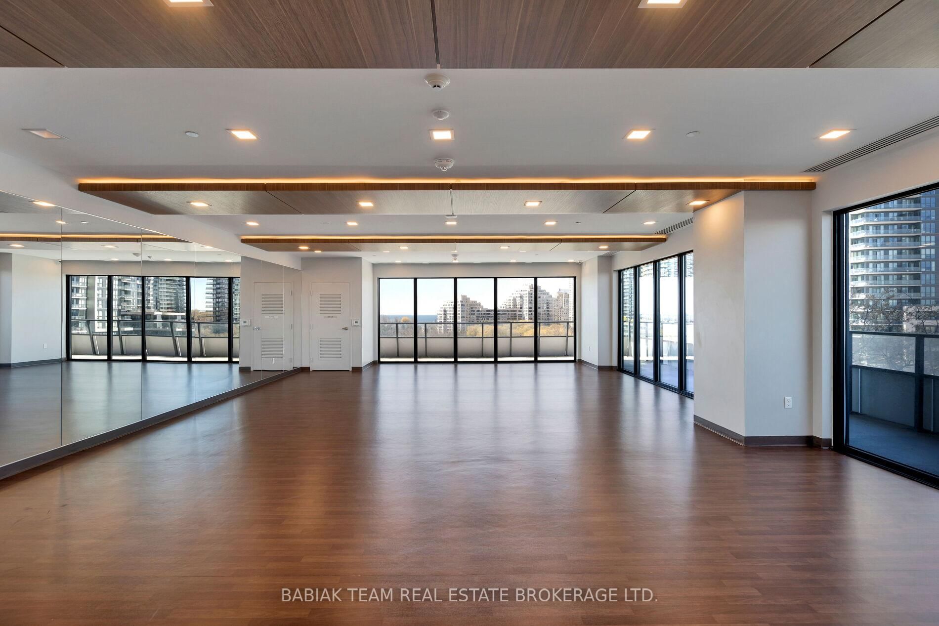 30 Shore Breeze Drive, Unit 1712