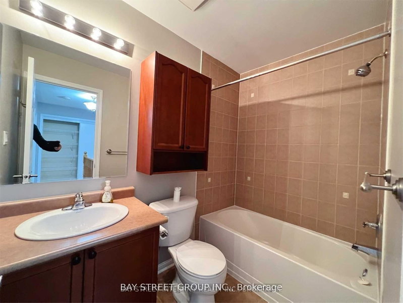 656 Holly Milton,ON L9T 0G3 — Photo 12