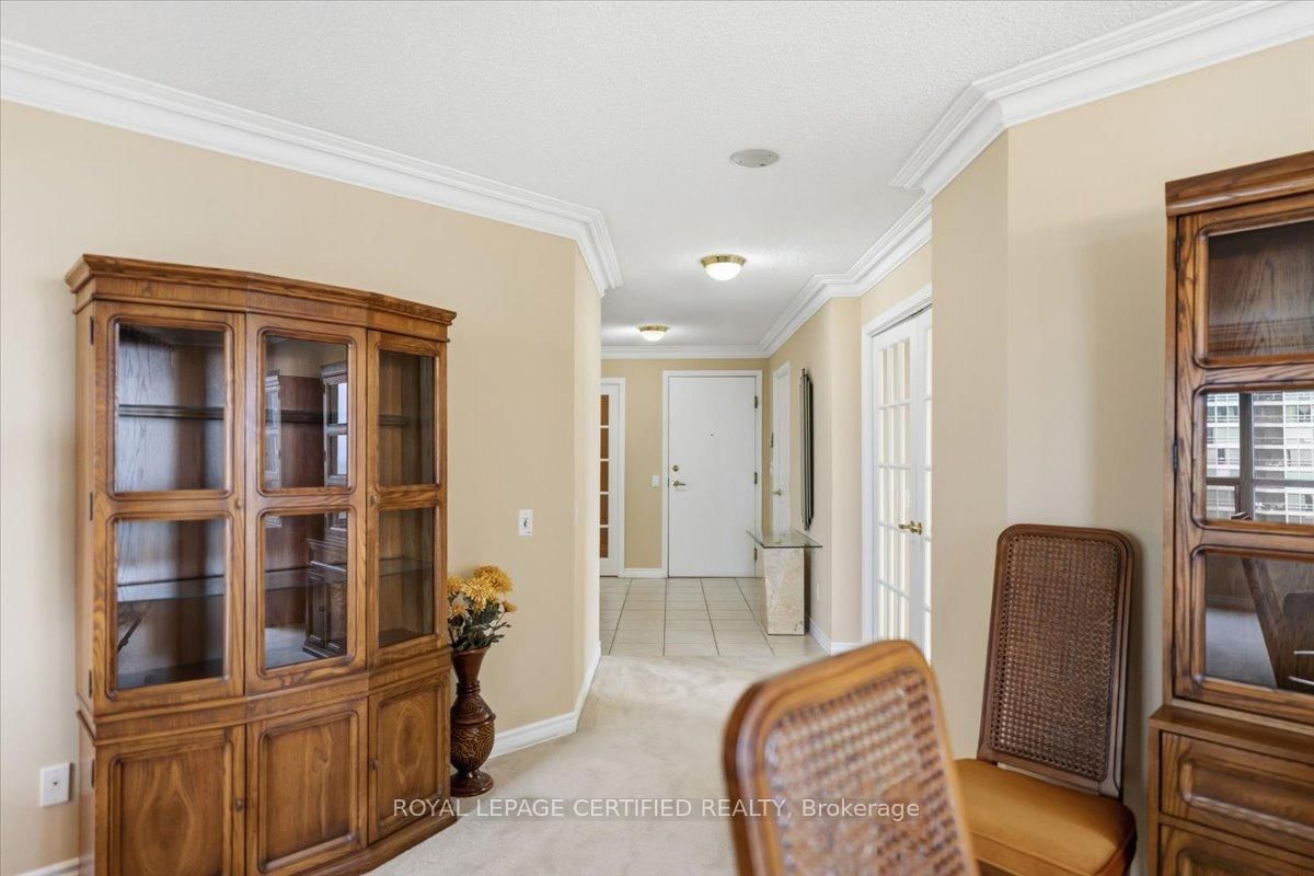 25 Kingsbridge Garden Circle • #1118 • Mississauga, ON photo 14