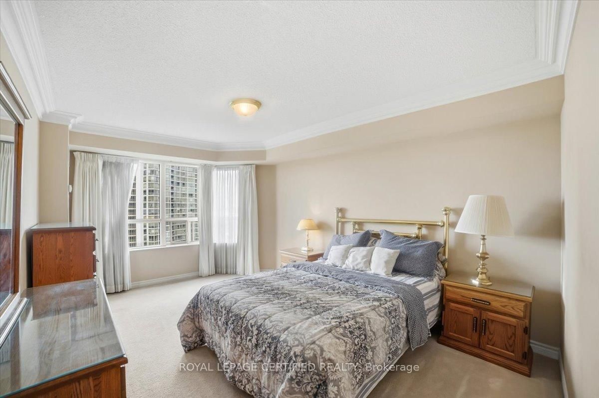 25 Kingsbridge Garden Circle • #1118 • Mississauga, ON photo 23