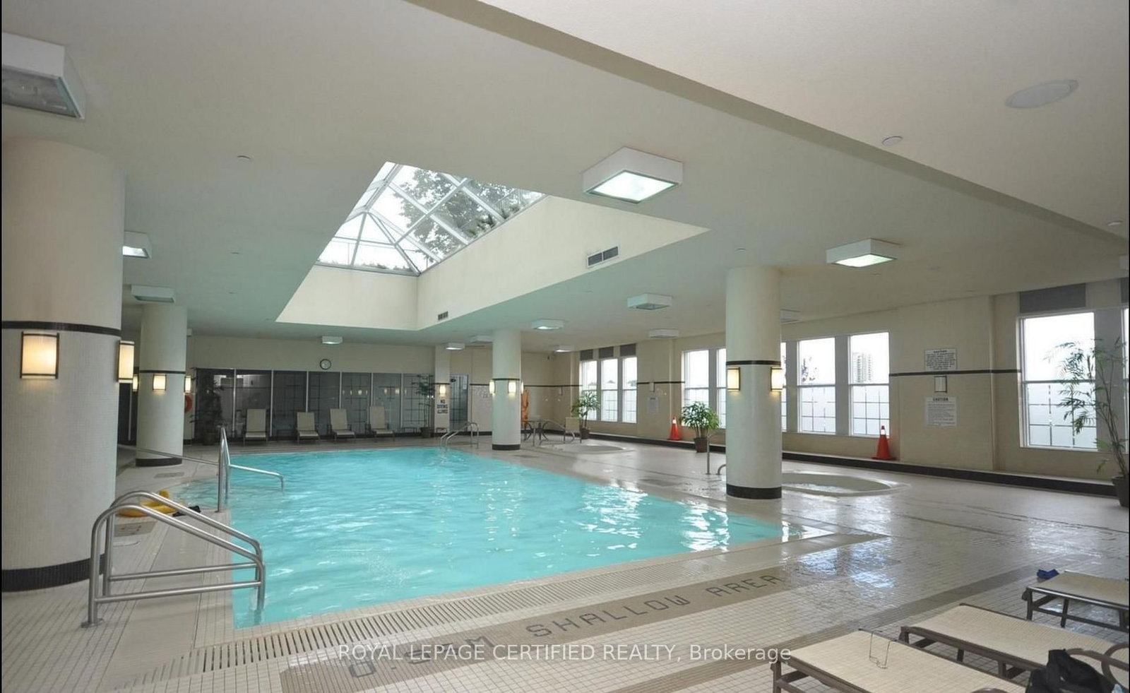 25 Kingsbridge Garden Circle • #1118 • Mississauga, ON photo 32