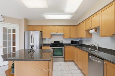 25 Kingsbridge Garden Circle • #1118 • Mississauga, ON photo 8
