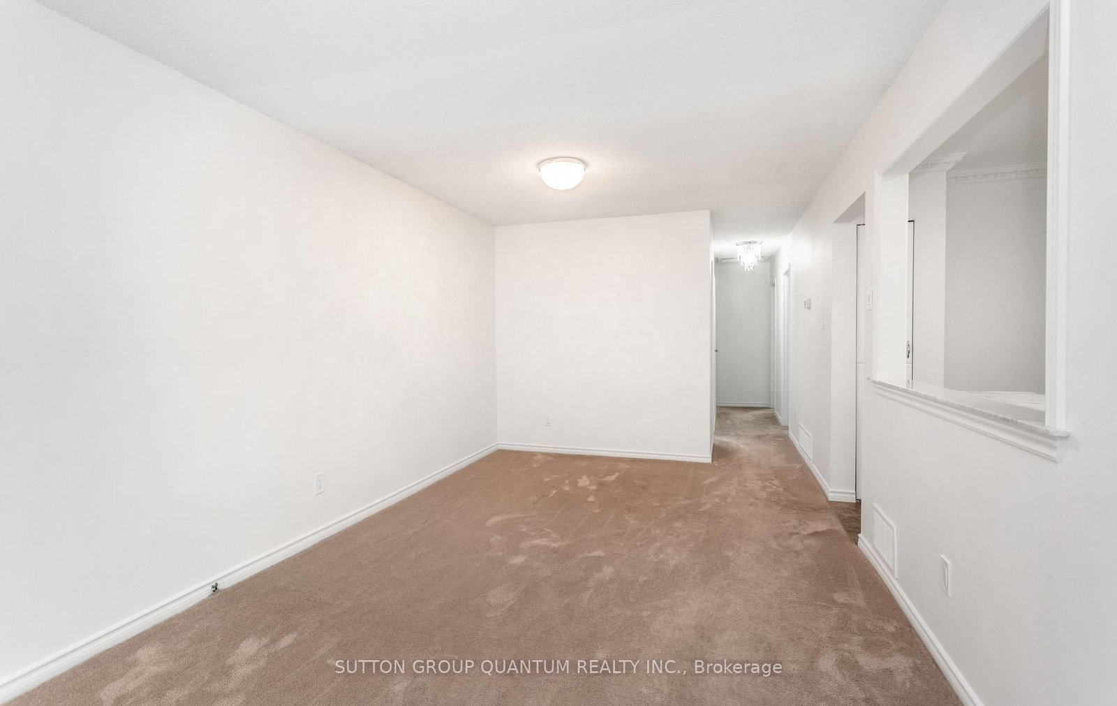 2363 Holyhead Drive • Burlington, ON photo 13