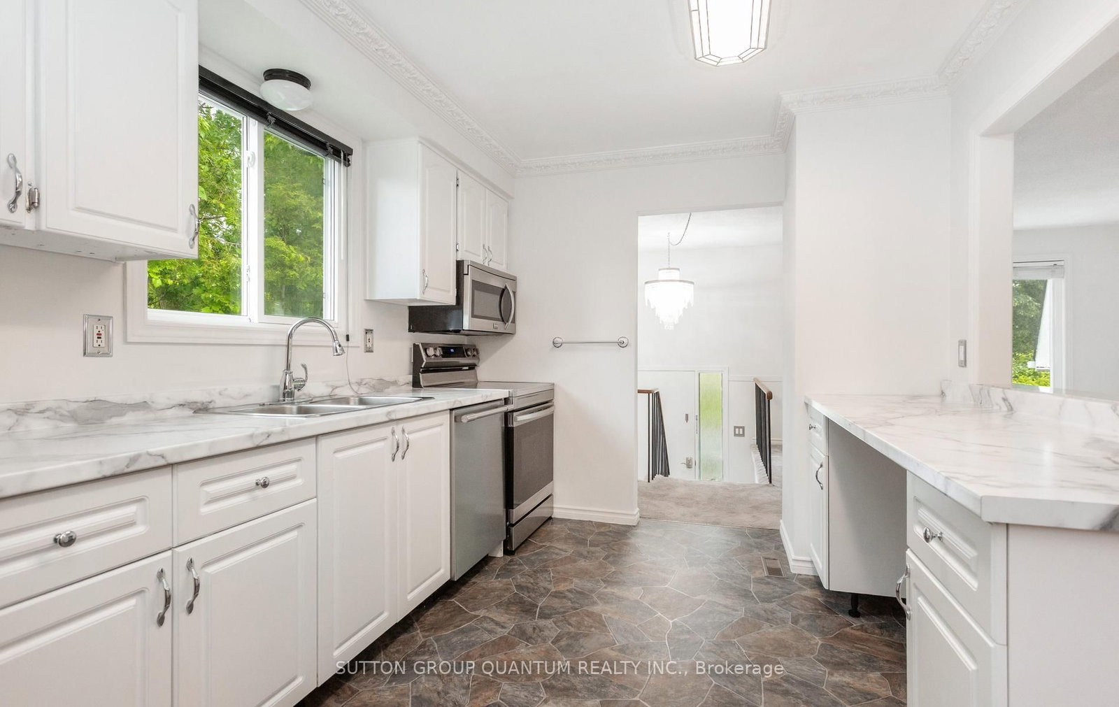 2363 Holyhead Drive • Burlington, ON photo 17