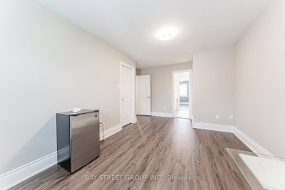 241 Jarrett Milton,ON L9T 7A1 — Photo 32