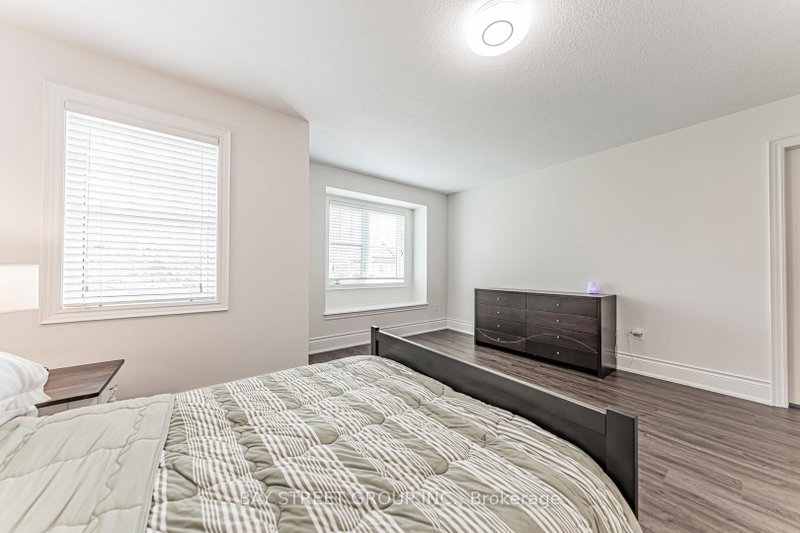 241 Jarrett Milton,ON L9T 7A1 — Photo 39