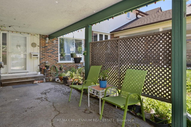 14 Laurier Court