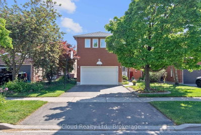5-bed Detached House · 3473 Nutcracker Dr
