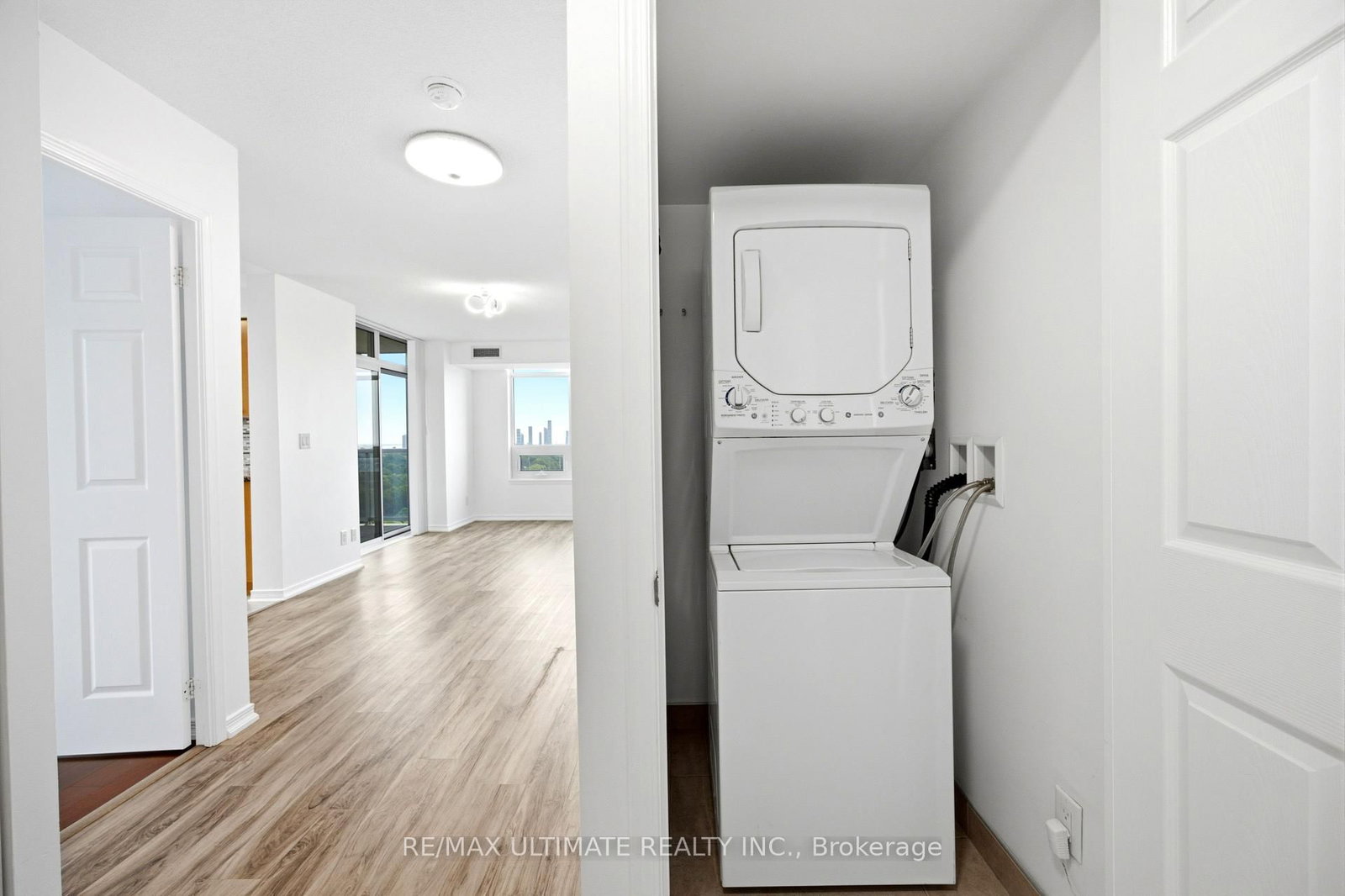 3 Michael Power Place • #1603 • Toronto, ON photo 28